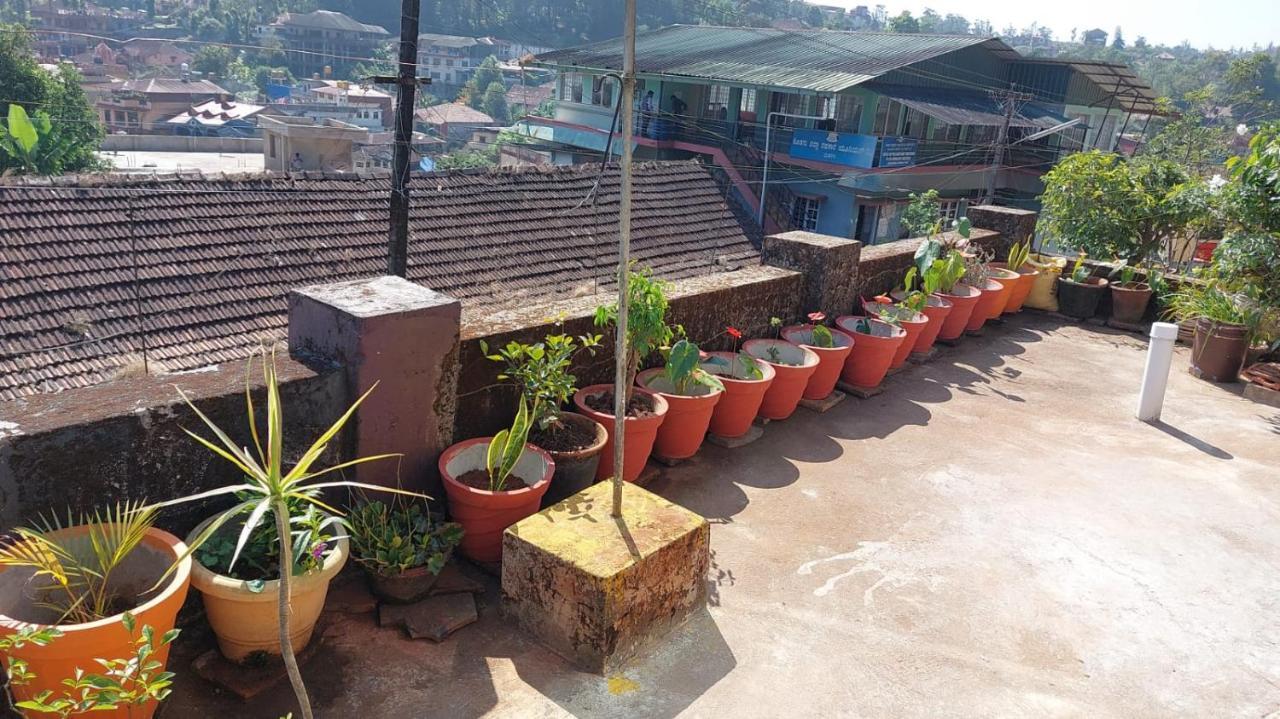 Honey Palace Homestay Madikeri Exteriér fotografie